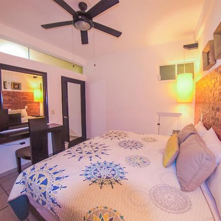Hotel Suites Nadia بويرتو فالارتا المظهر الخارجي الصورة