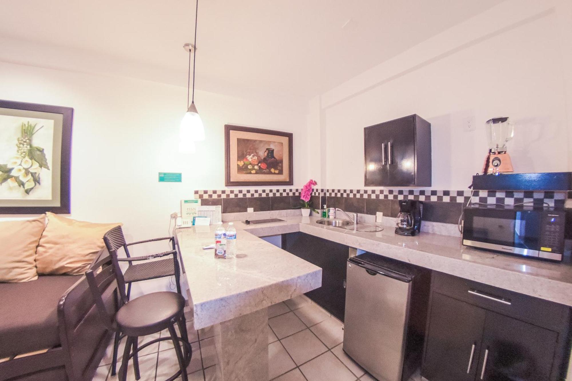 Hotel Suites Nadia بويرتو فالارتا المظهر الخارجي الصورة