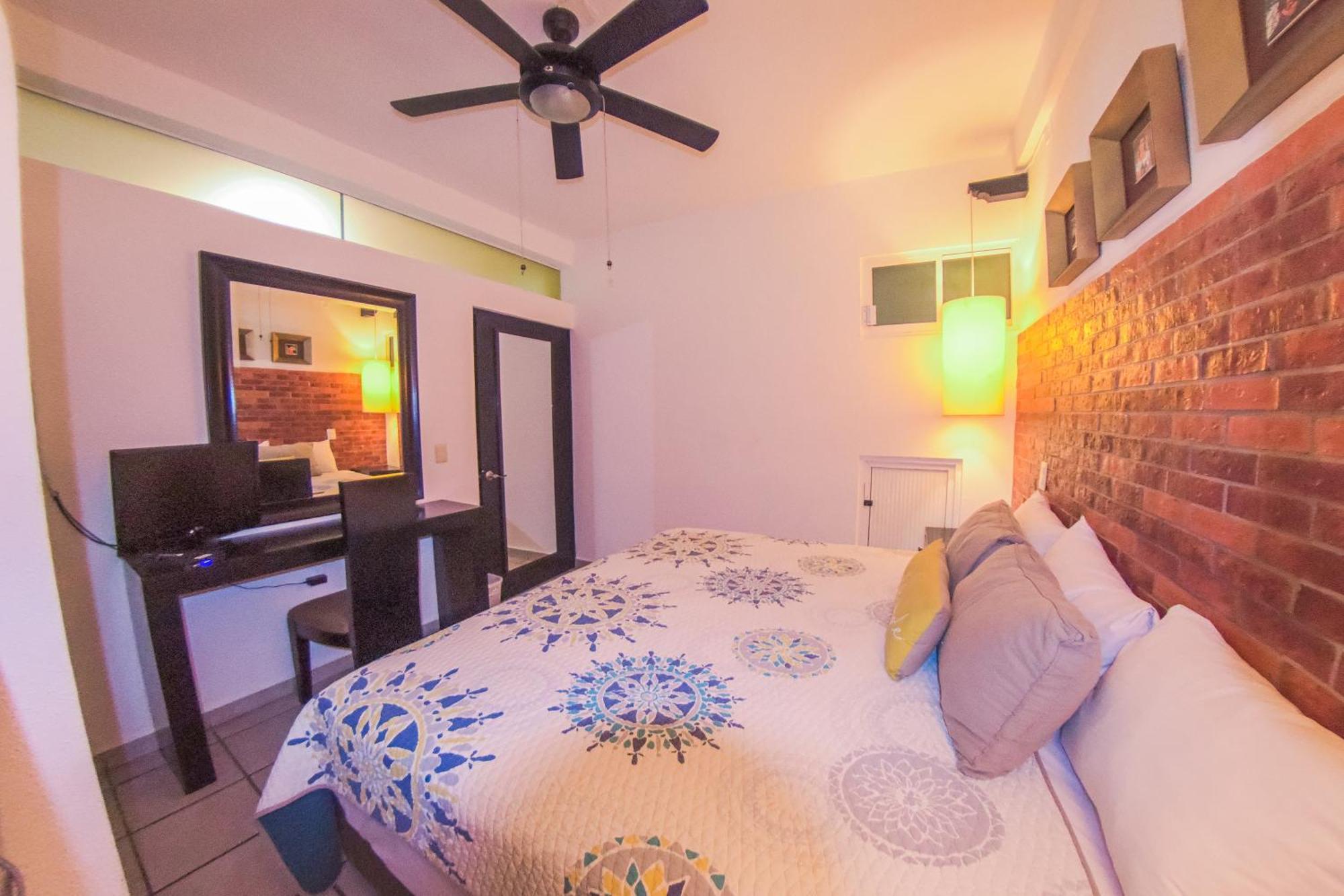 Hotel Suites Nadia بويرتو فالارتا المظهر الخارجي الصورة